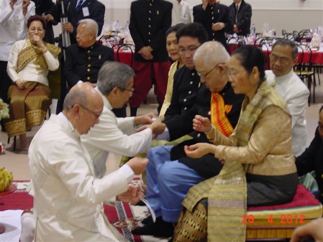 baciluang280412 (7).jpg